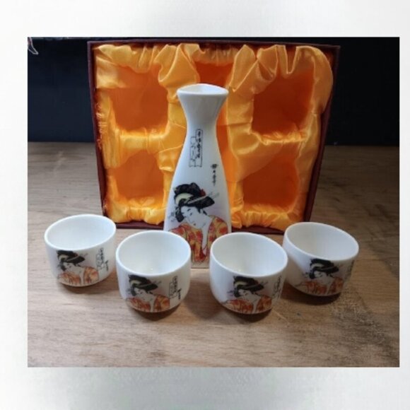 Ceramic Japanese 5 piece sake set new in box - Picture 2 of 5